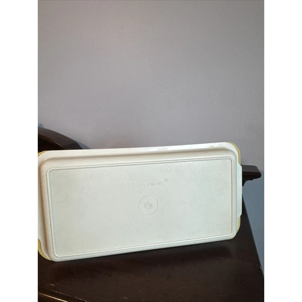 VTG Tupperware Rectangle Bread Box 171-5 w/ Lid Harvest Gold Retro